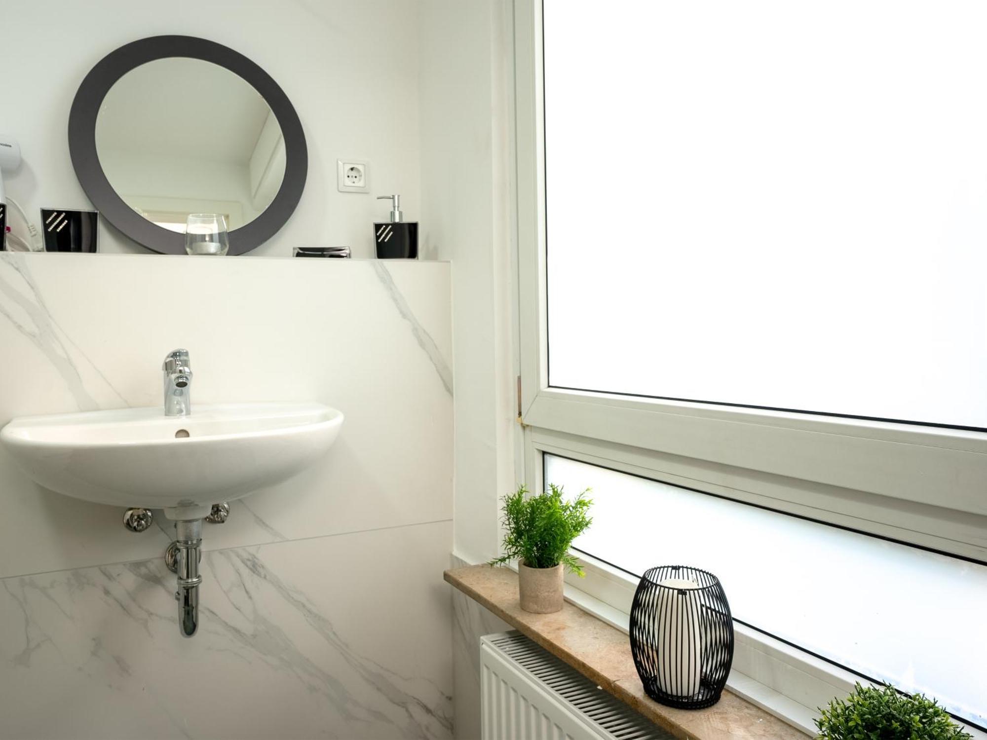 Serviceroom24 - Apartment 4 In Herten Wlan - Smart-Tv - 24-7 Check-In Und Kueche Экстерьер фото