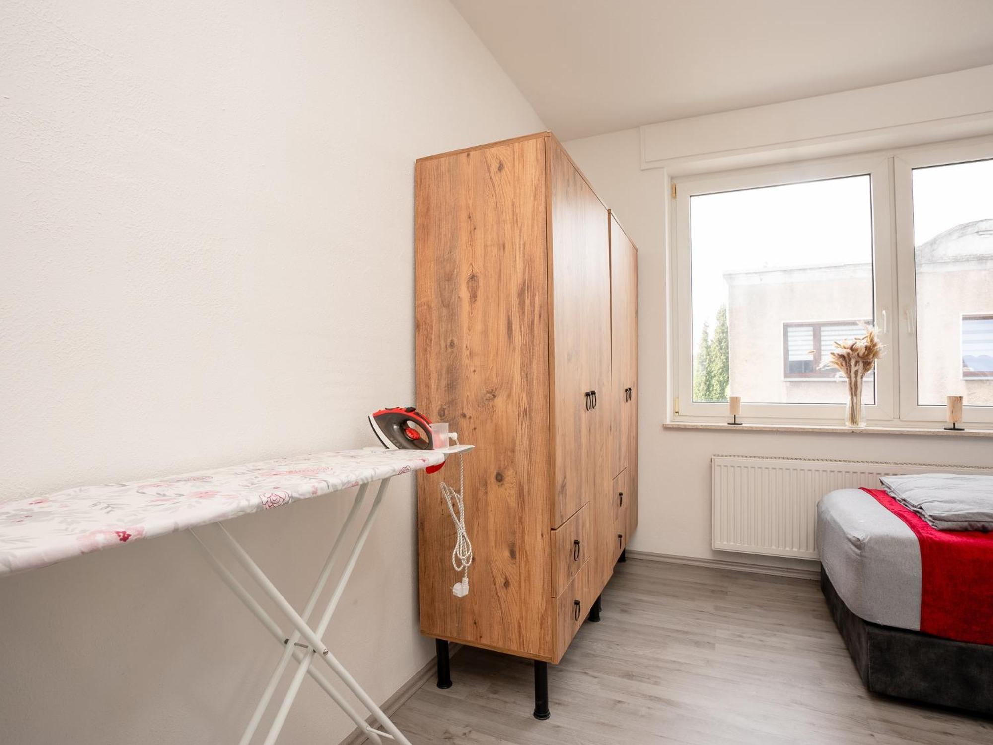 Serviceroom24 - Apartment 4 In Herten Wlan - Smart-Tv - 24-7 Check-In Und Kueche Экстерьер фото
